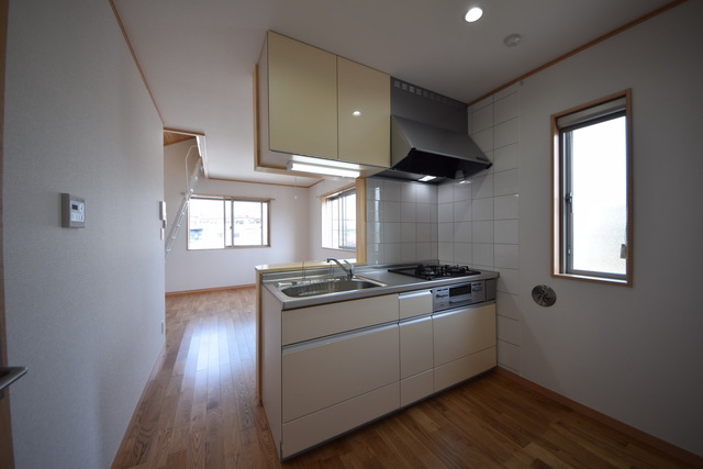 居室・リビング　★大きな窓の明るいお部屋★