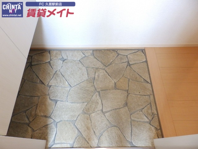 玄関　同型参考写真
