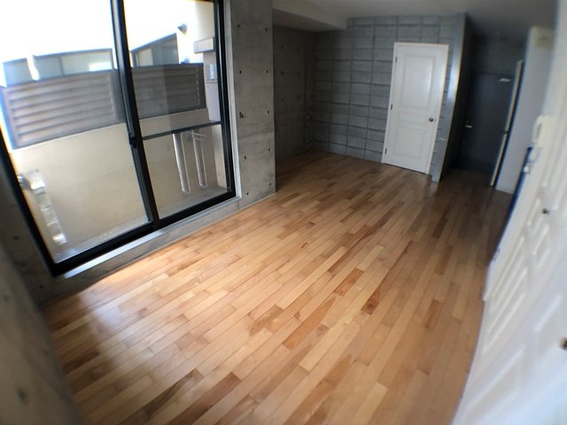 居室・リビング　エアコン付きで快適に過ごせます♪