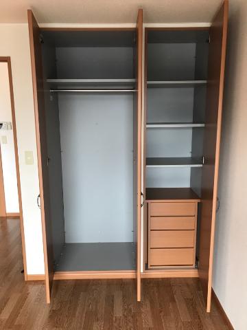 収納　収納（洋室南側）