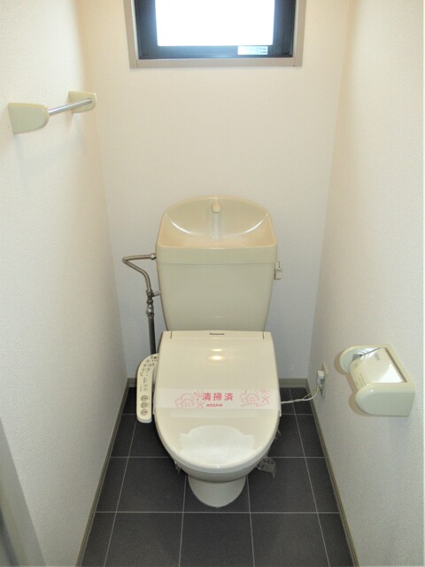 トイレ　☆洗浄機能付き暖房便座☆