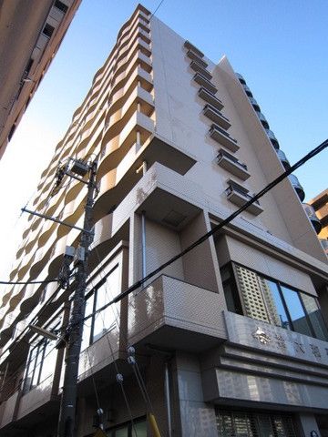 建物外観　★タイル貼りの重厚感溢れる外観・駅前立地★