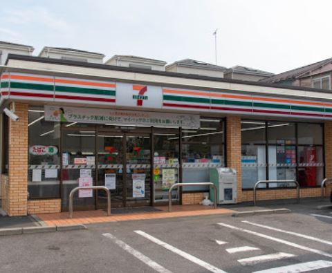 コンビニ　セブン－イレブン本羽田第三公園前店（コンビニ）まで426m