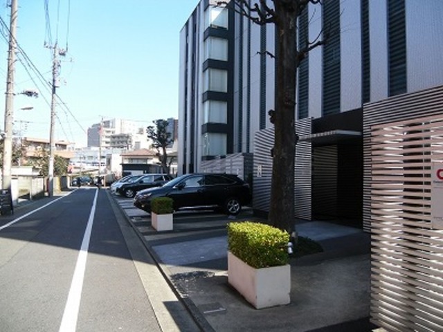 駐車場　平置き駐車場