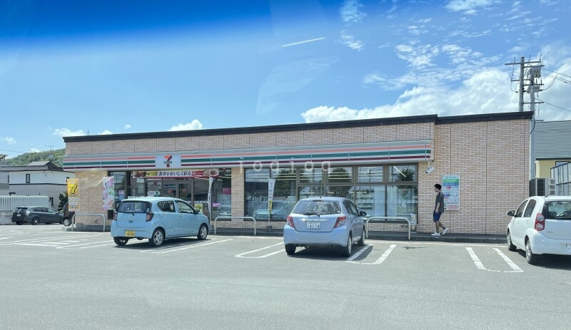 コンビニ　セブンイレブン旭川神居雨紛店（コンビニ）まで245m