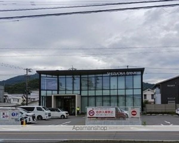 銀行　静岡銀行用宗支店（銀行）まで2000m