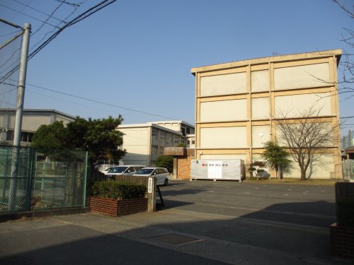 中学校　精華中学校（中学校）まで239m