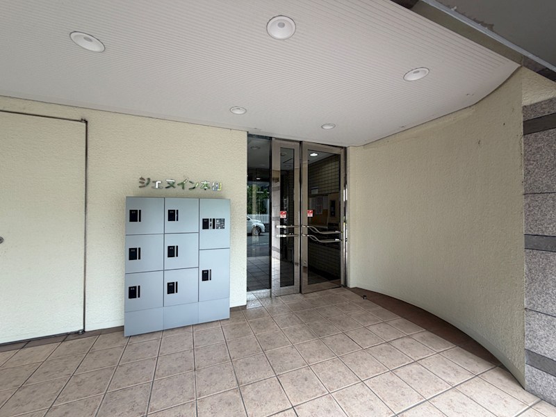 ジェヌイン本山の外観写真