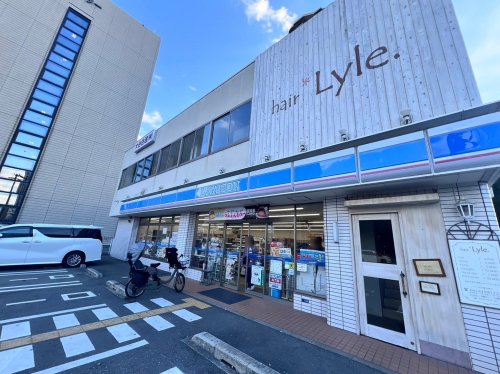 コンビニ　ローソン 尼崎昭和通二丁目店（コンビニ）まで166m