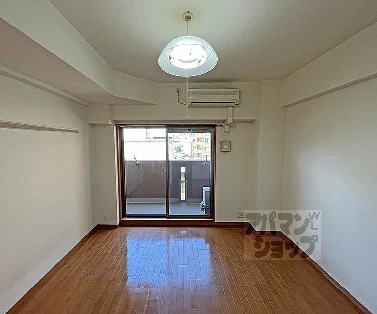 プレサンス京都四条河原町ネクステージの居間写真