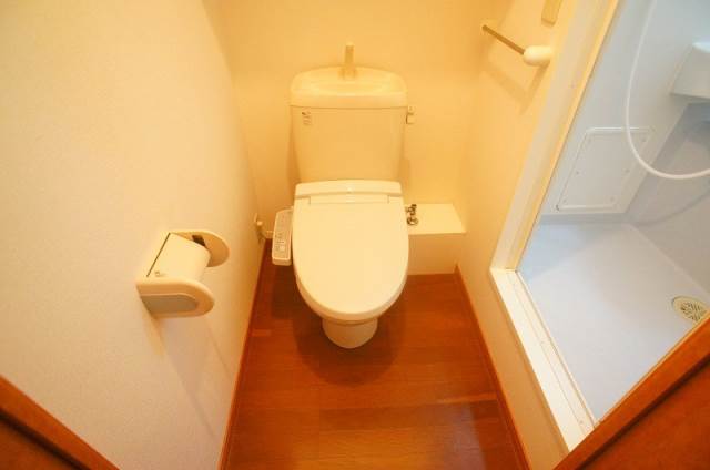 レオパレス寿庵のトイレ写真