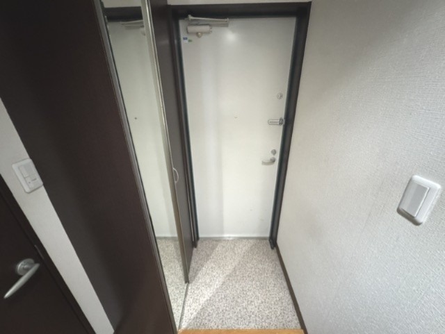 玄関　現状を優先します。