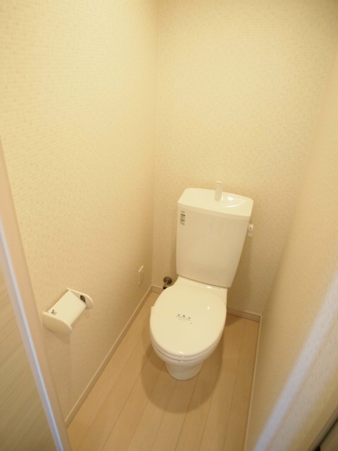 東京メトロ千代田線 町屋駅 徒歩2分 9階建 築13年のトイレ写真