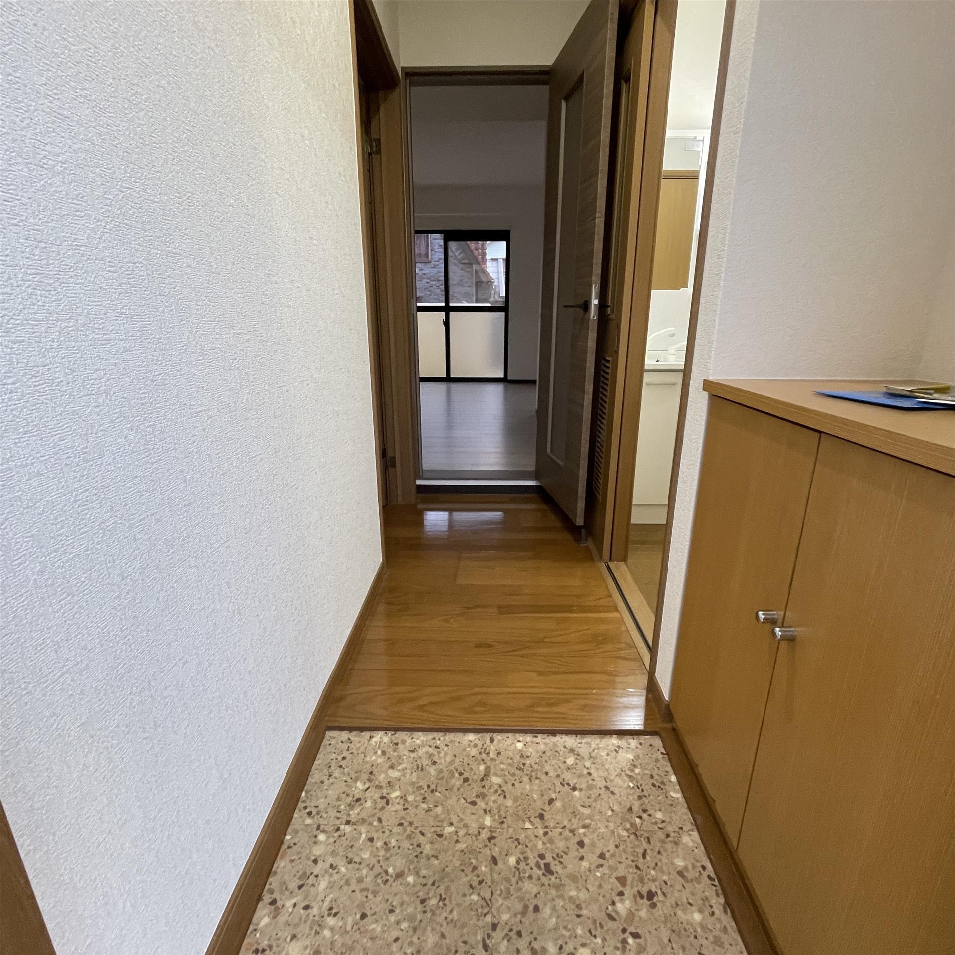 カサブランカ99の玄関写真