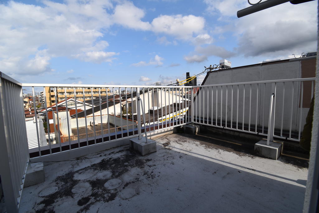 バルコニー　屋上があります