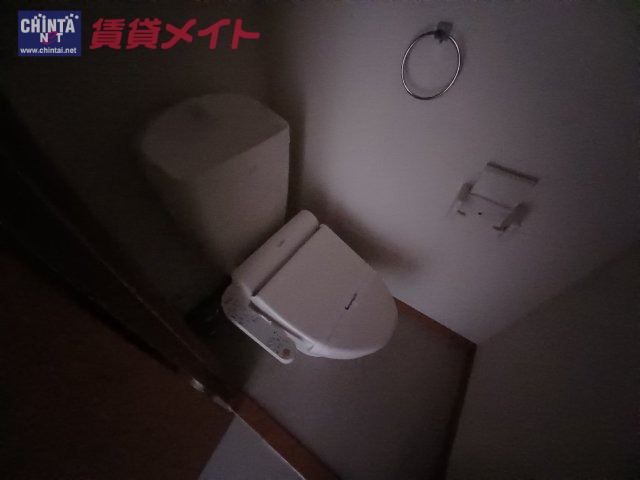 【レオパレスリバーサイド鈴鹿Iのトイレ】