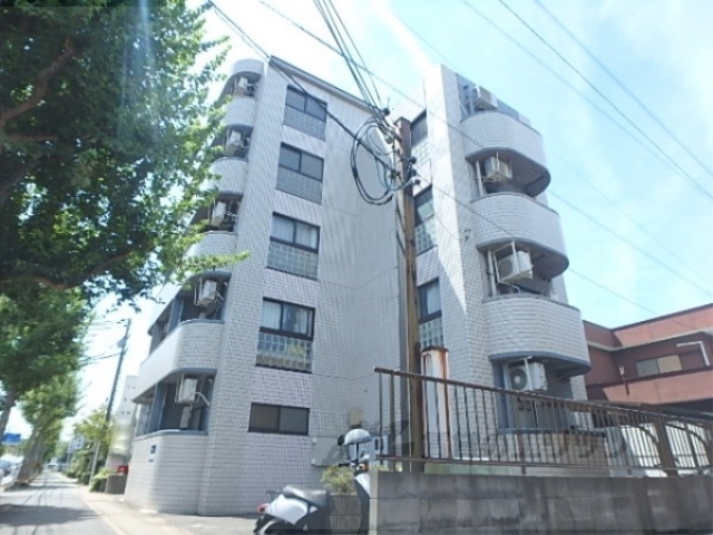 京都市山科区大宅神納町のマンションの建物外観