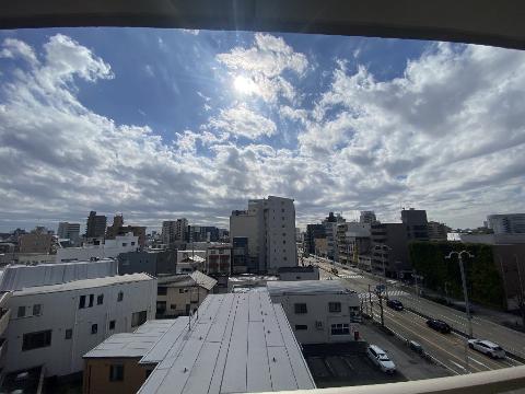 【名古屋市千種区千種通のマンションの眺望】