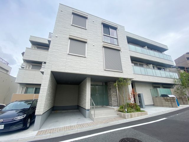 吹田市千里山西のマンションの建物外観