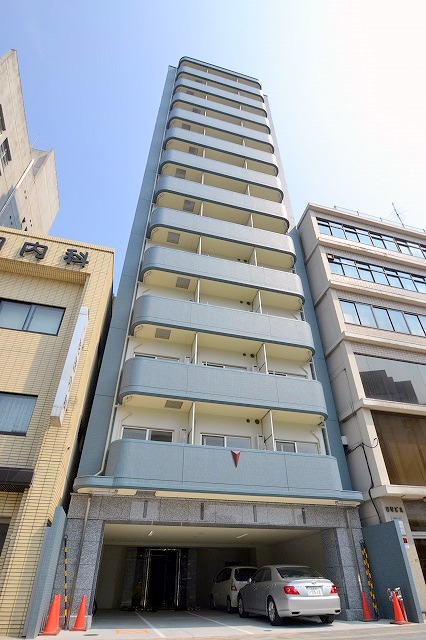 【エイトバレー広島駅前通りの建物外観】