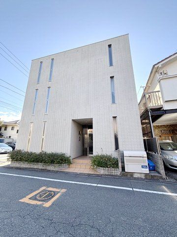 【メゾンベール藤崎の建物外観】