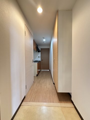 【大阪市西成区天下茶屋のマンションの玄関】