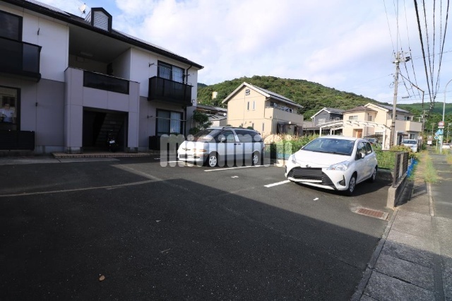 【フレグランス広畑　Ｃの駐車場】