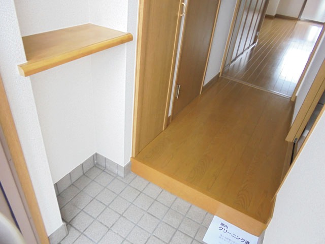 玄関　下駄箱付き♪