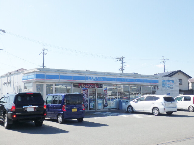 コンビニ　ローソン 松阪大津町店（コンビニ）まで132m