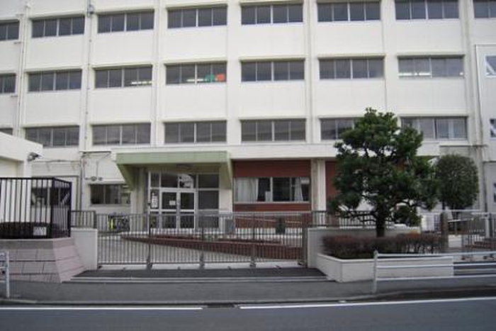 小学校　川上小学校（小学校）まで540m