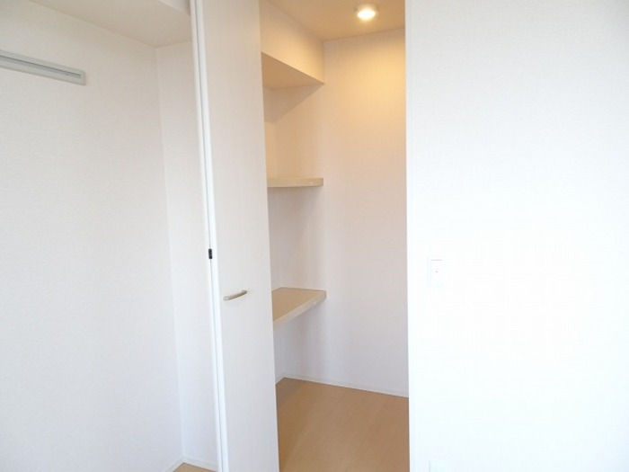 収納　ウォークインクローゼット付いています。たっぷり収納できますよ