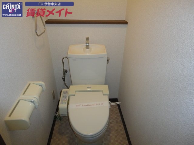 トイレ　同型反転参考写真