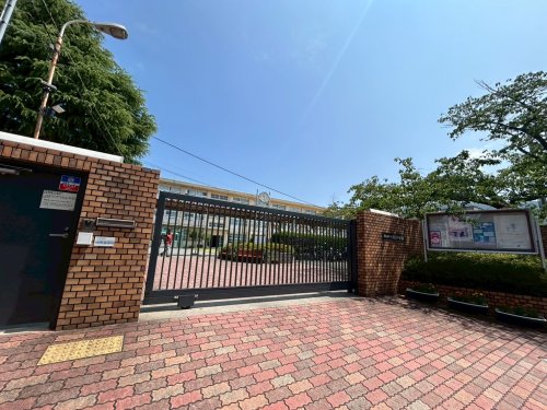 中学校　東大阪市立縄手中学校（中学校）まで944m