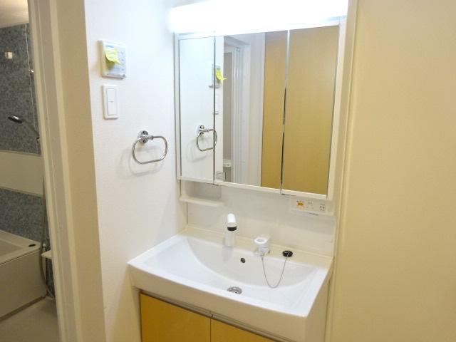 洗面設備　洗髪洗面化粧台