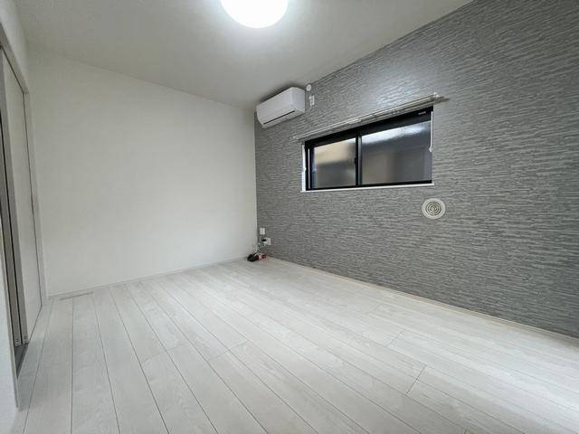 居室・リビング　明るく見えるお部屋です。
