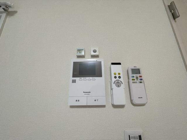 セキュリティ　モニター付きインターホンです。