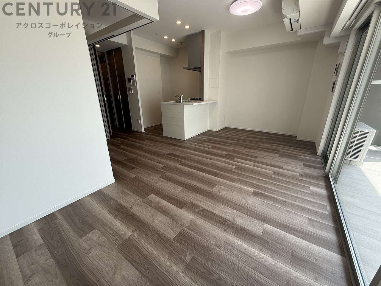 居室・リビング　カウンターキッチン付きのリビングです。