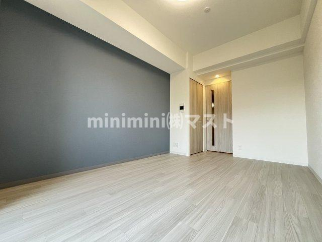 居室・リビング　※参考写真　偶数階と奇数階でカラーが異なります