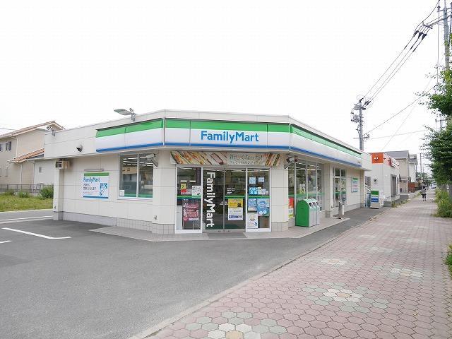 コンビニ　ファミリーマート芦屋浜口町店（コンビニ）まで580m
