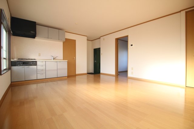 居室・リビング　こちらの居間で趣味の時間をお楽しみください