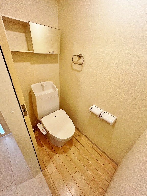 トイレ　★温水洗浄便座★