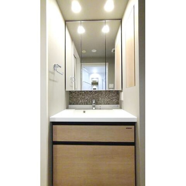 洗面設備　同仕様