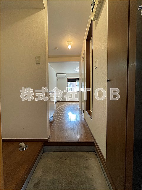 玄関　※別部屋参考写真※