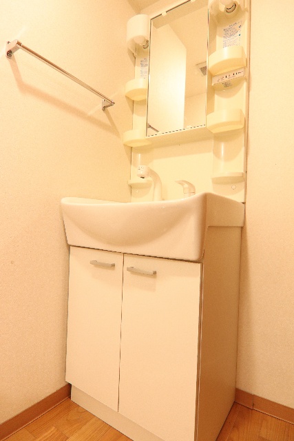 洗面設備　※別室の参考写真の為、現況優先です。