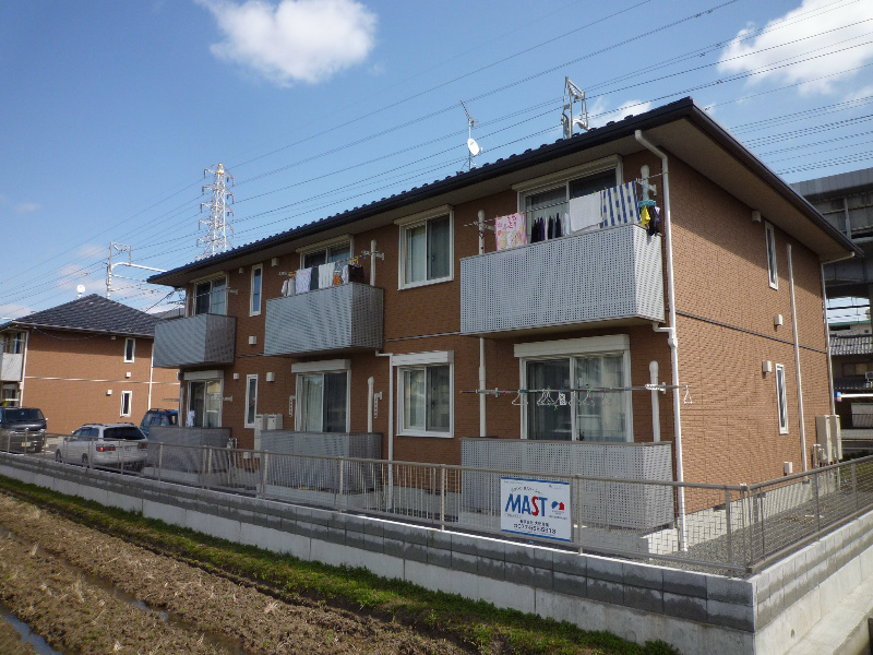建物外観　シャーメゾンリーリエＥ　外観