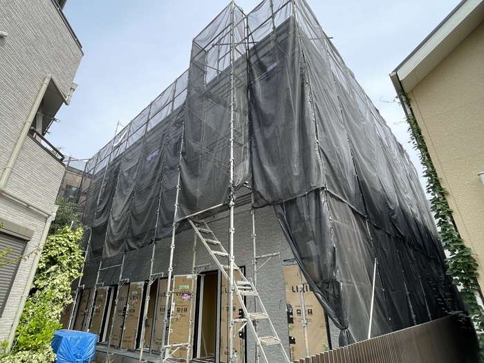 建物外観　建築中