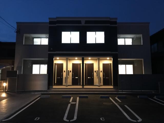建物外観　外観写真（夜）