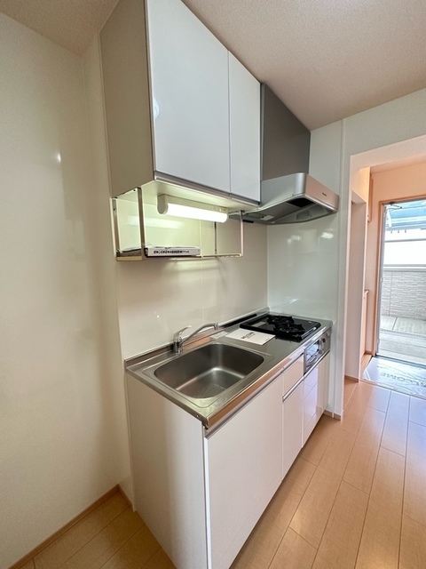 キッチン　別部屋参考写真です
