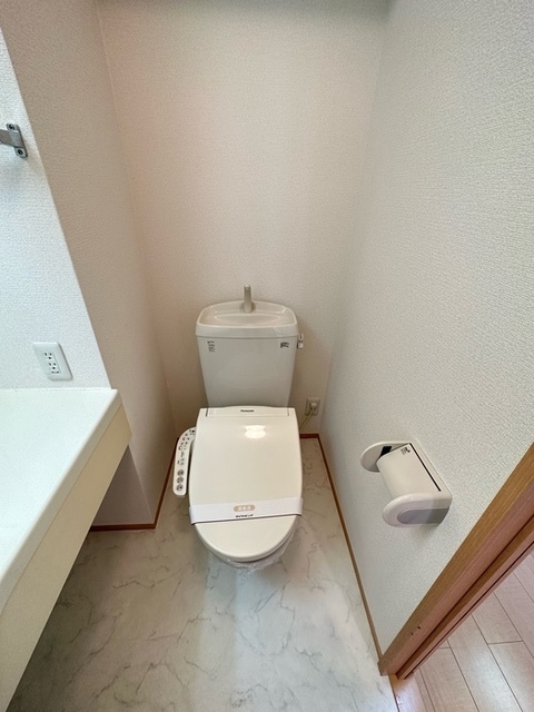 トイレ　別部屋参考写真です