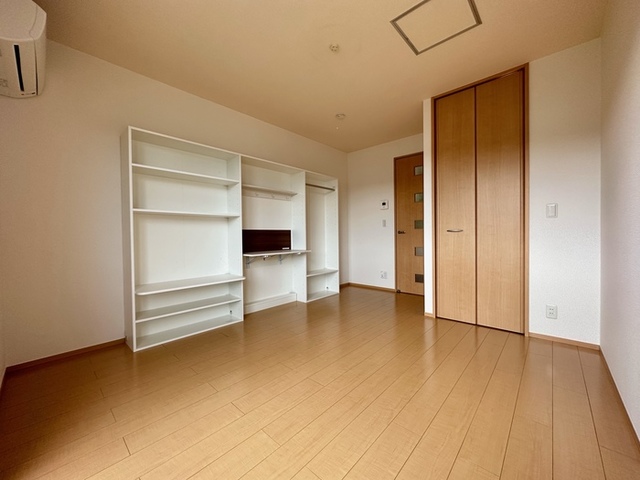 居室・リビング　別部屋参考写真です